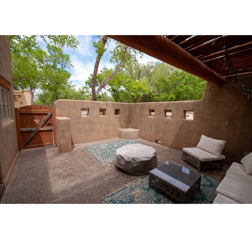 SantuaRio Backyard