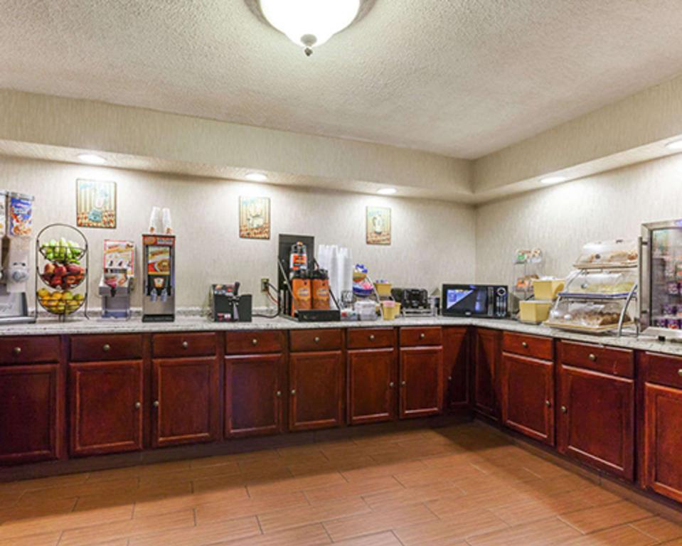 Days Inn Newark
