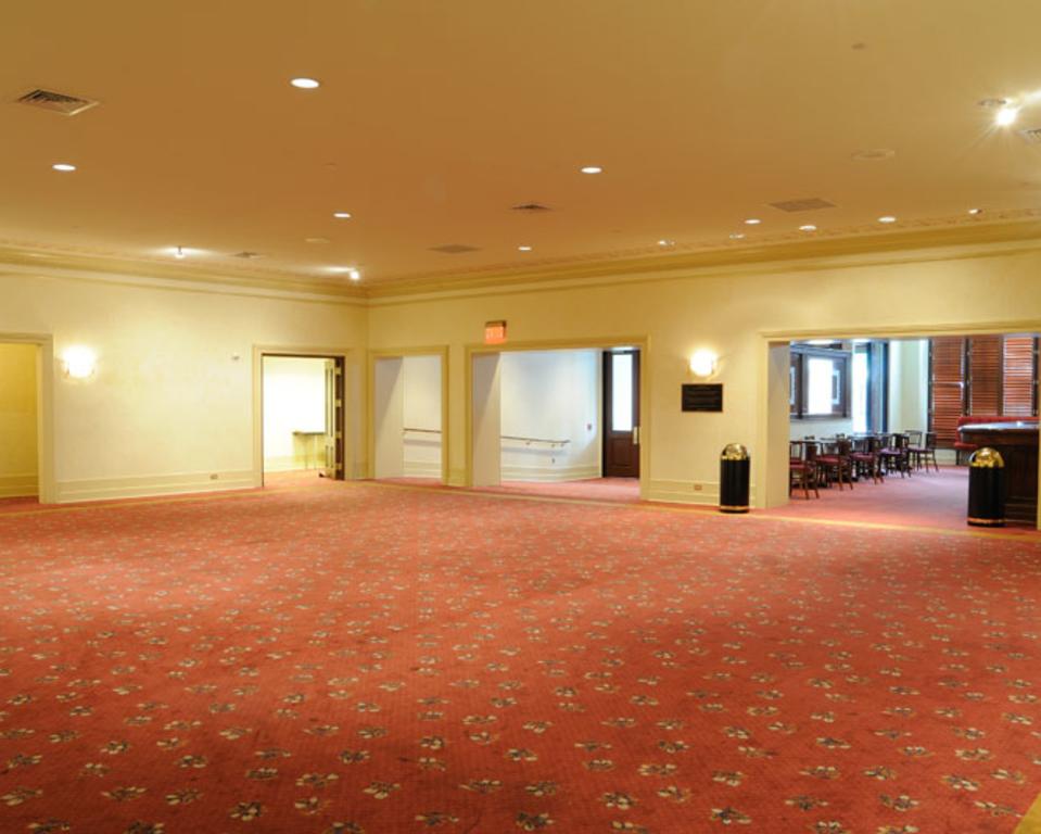 The Grand Opera House - baby grand lobby