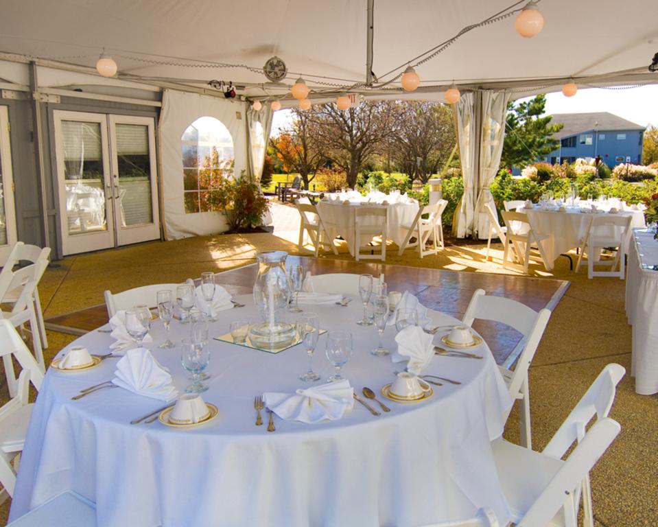 UD Virden Center Patio Wedding