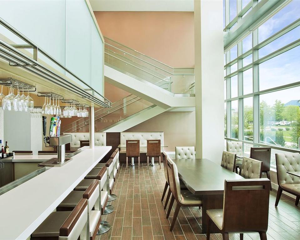 Lobby Bar