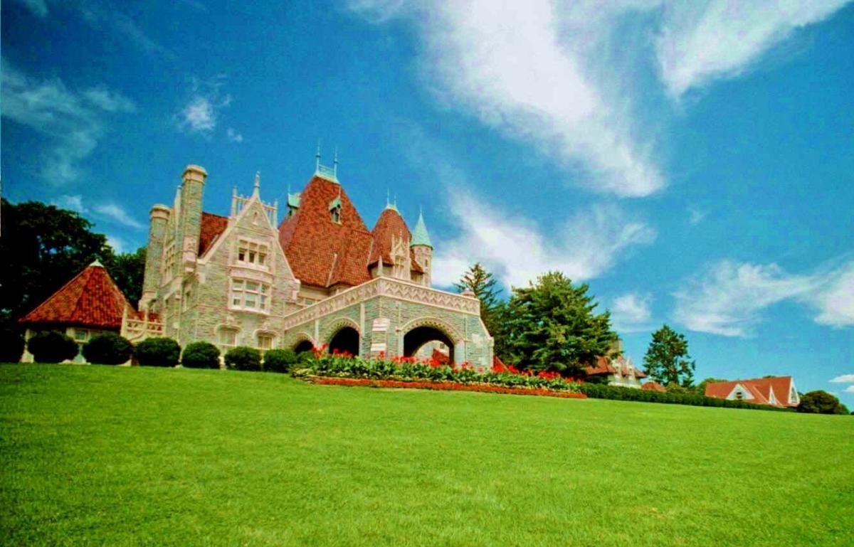 Woodmont palace