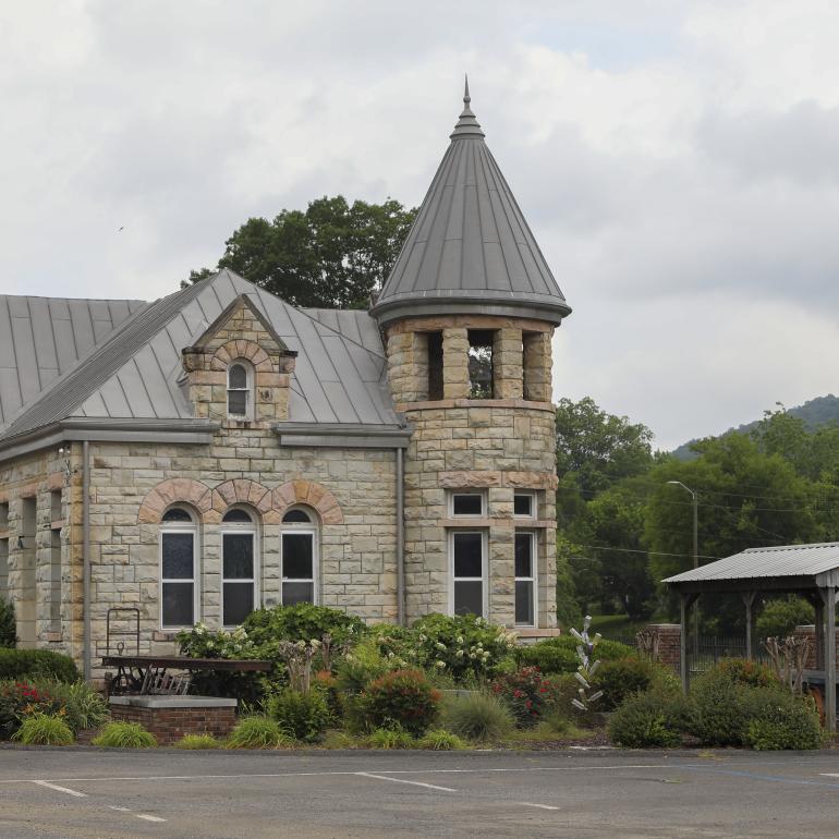 fort payne depot.jpg