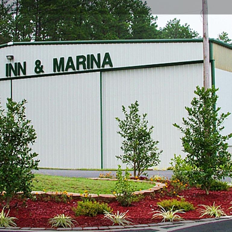 Lake Shore Marina.jpg