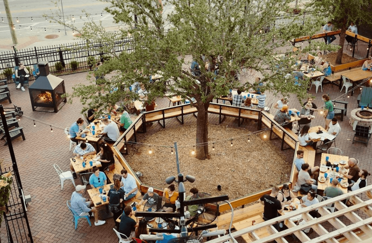 McNellies Downtown Courtyard