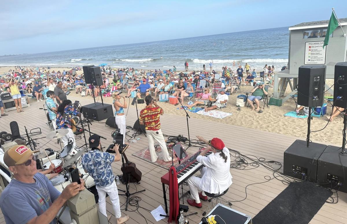 Tunes on the Dunes