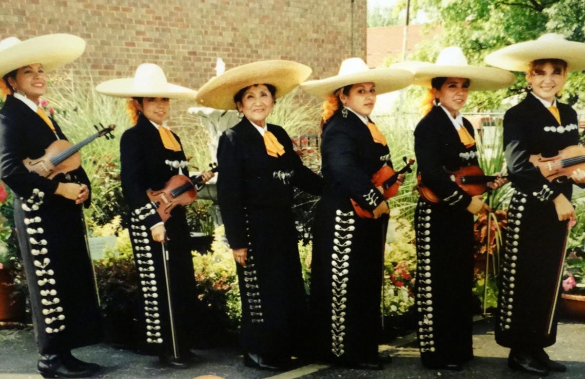 mariachi estrellas de topeka