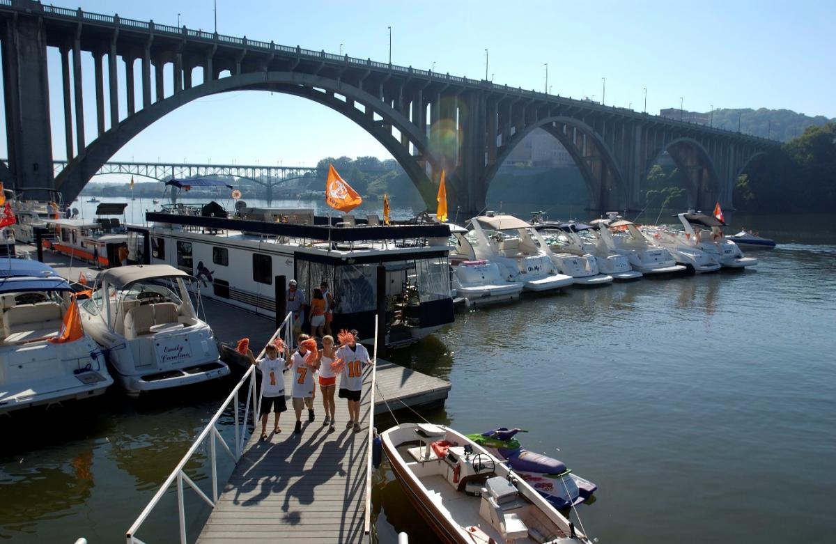Sailgating
