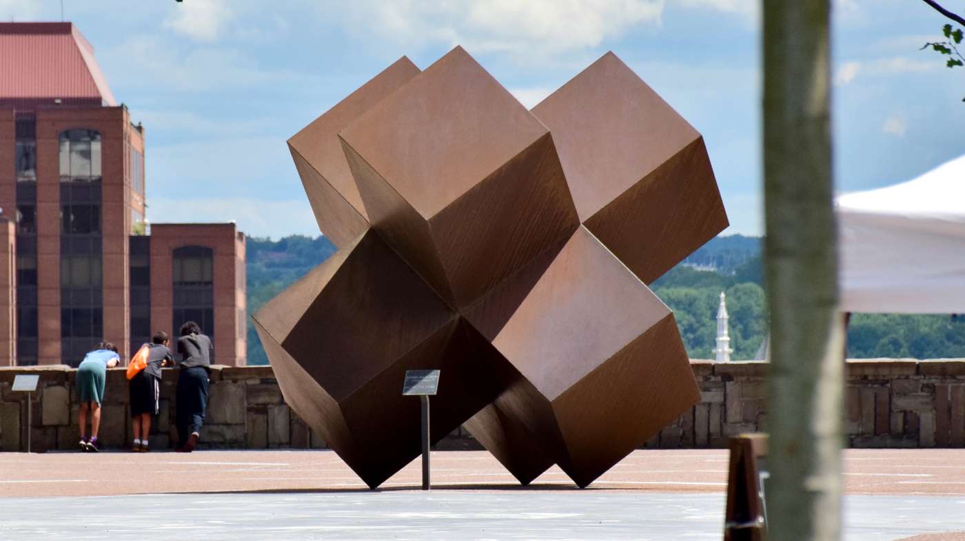 Metal sculpture