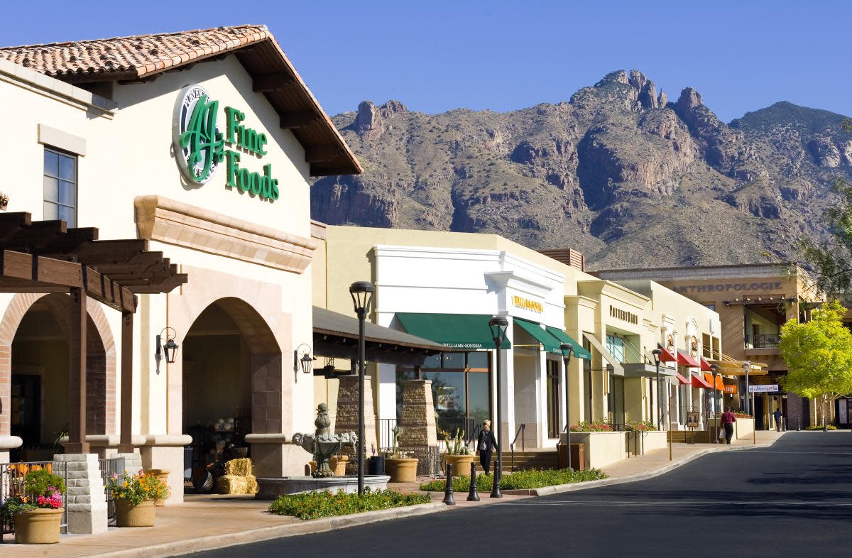 La Encantada Mall