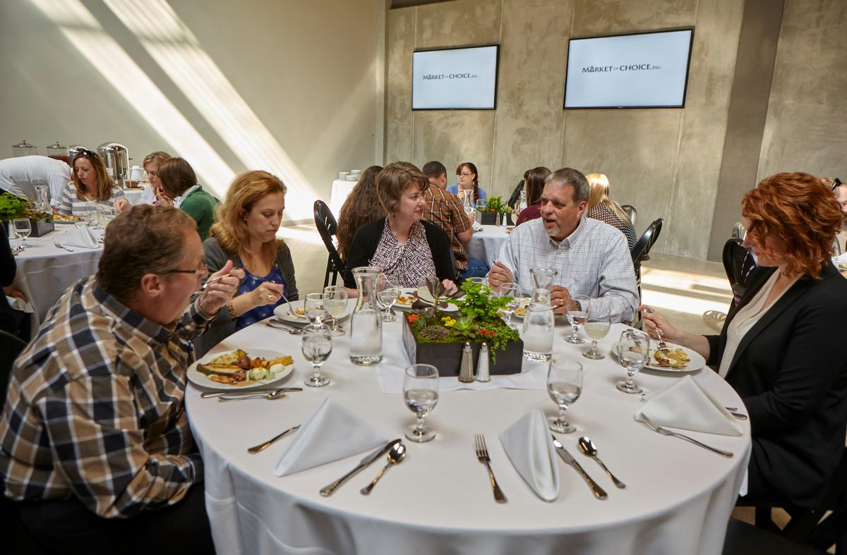 Banquet at Venue 252 Courtesy of Turell Group