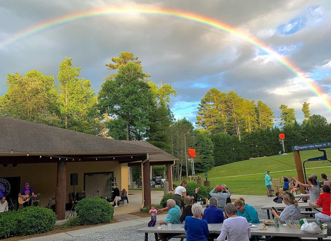 North_Carolina_Mountain_Towns_of_Cashiers_Cherokee_Dillsboro_and_Sylva_Facebook_1563_fb_267144350106738_2014096268744862_c1a00c82-3d1a-4b28-b004-99e5fdf4b8dc