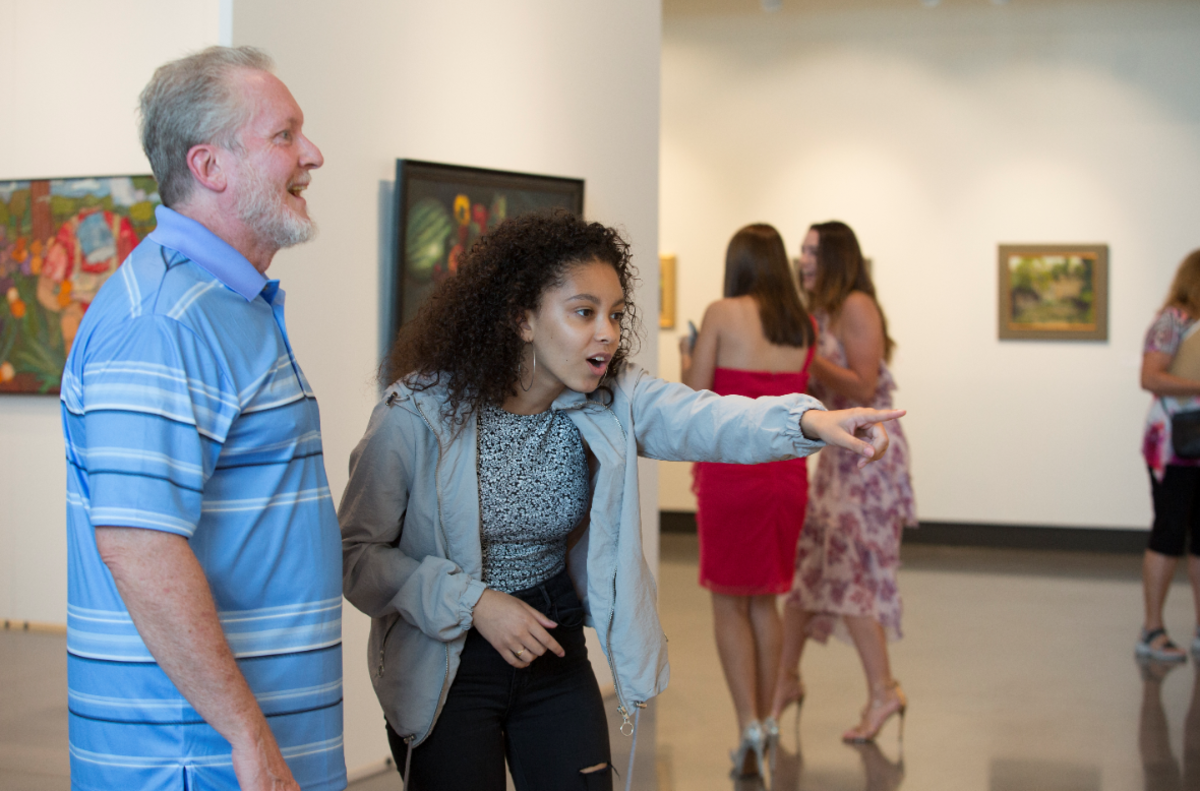 Browsing Art at Mark Arts