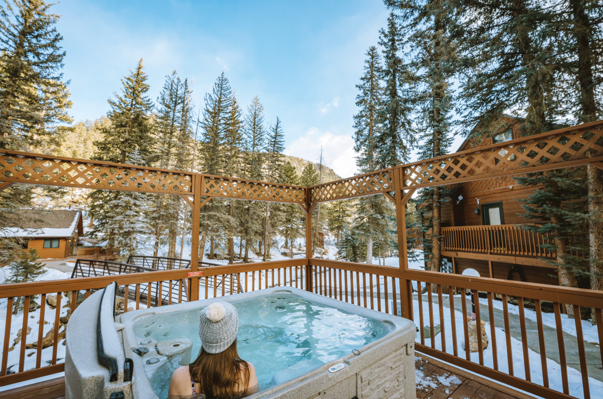 EP Condos hot tub