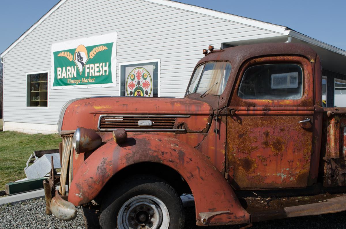 Barn Fresh Vintage Market Exterior