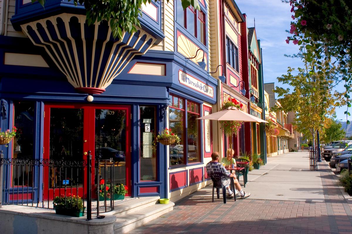 Shopping along South Pandosy
