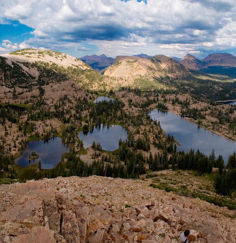 View of the many peaks and lakes in the Uinta Mountains in Utah