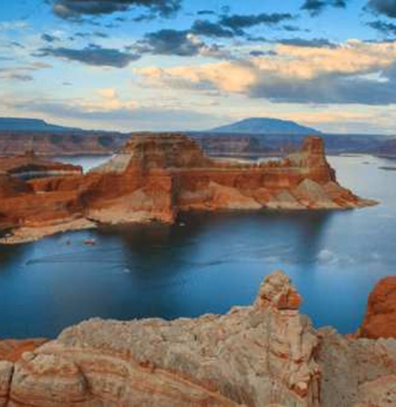 Lake Powell Vacation Rentals Hero Placeholder