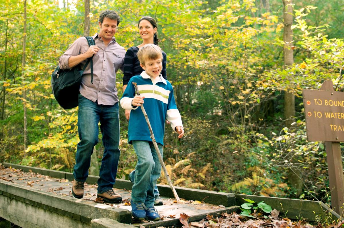 Family hiking Kings Gap-27 Landscape
