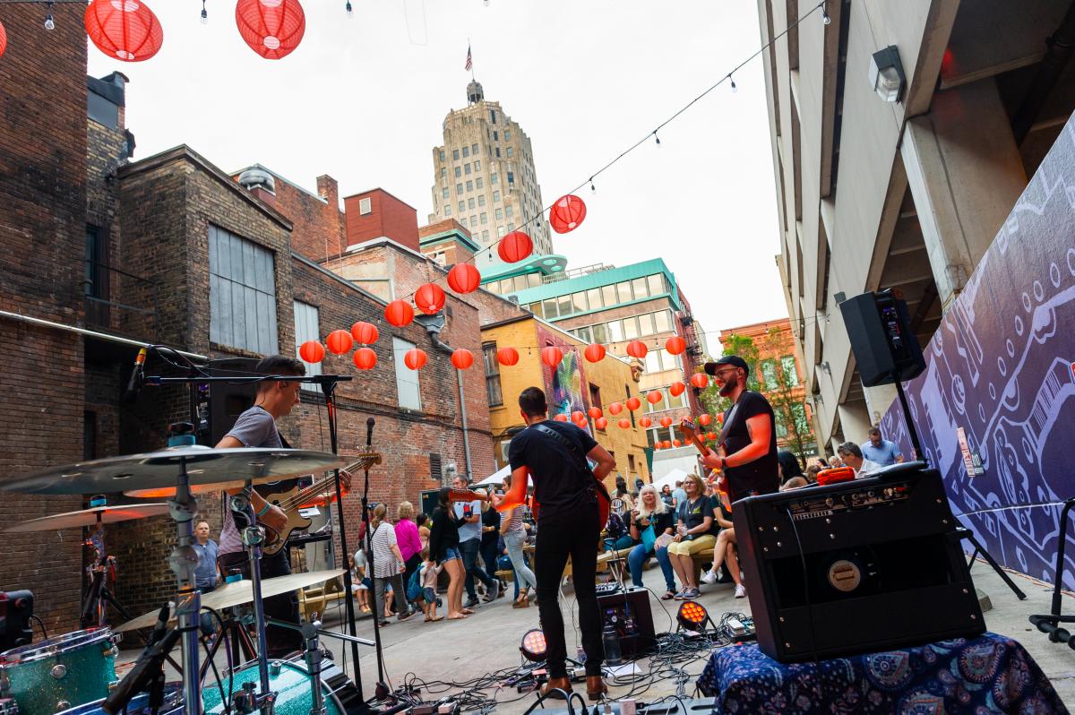 Band performing outside in downtown fort wayne
