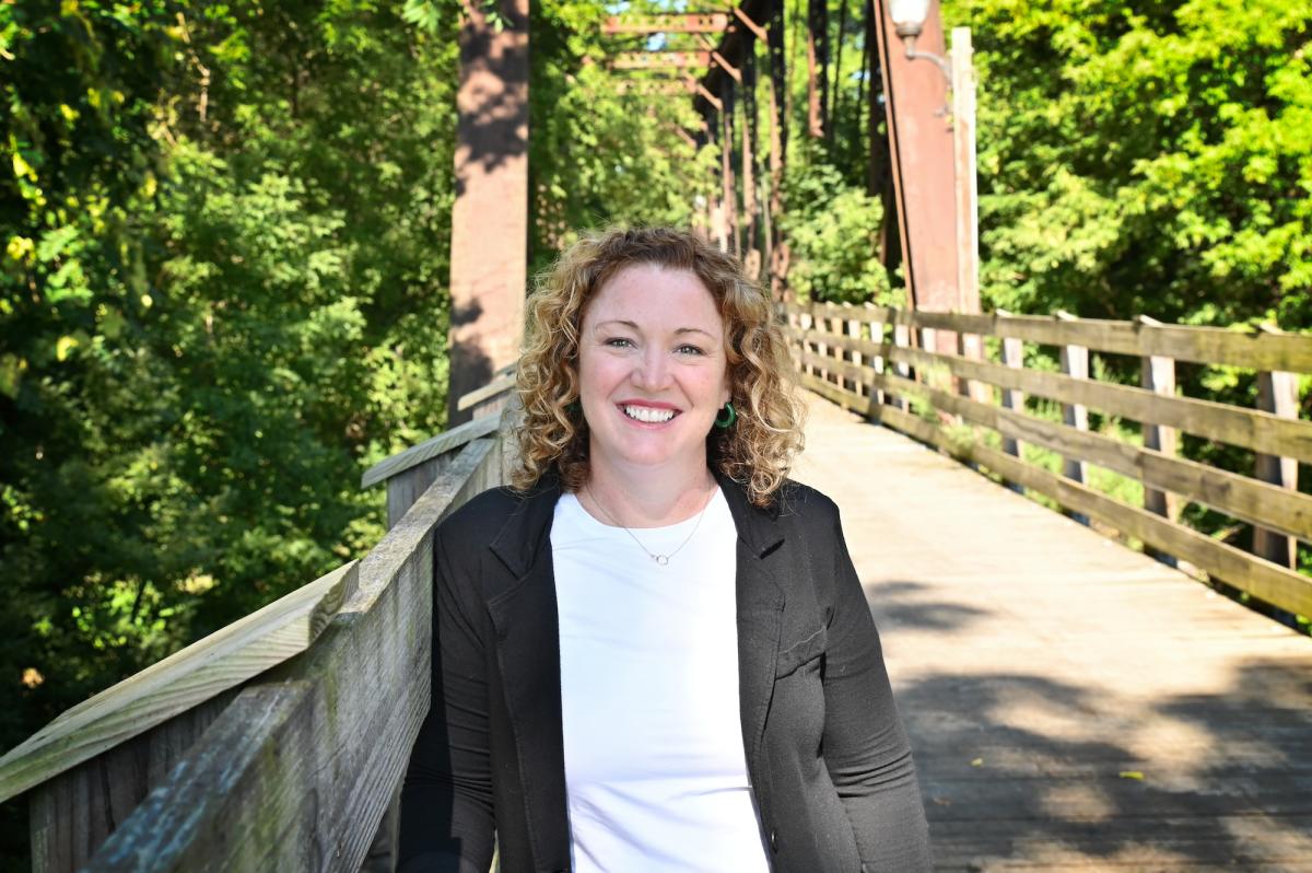 Ashley Comeau Headshot