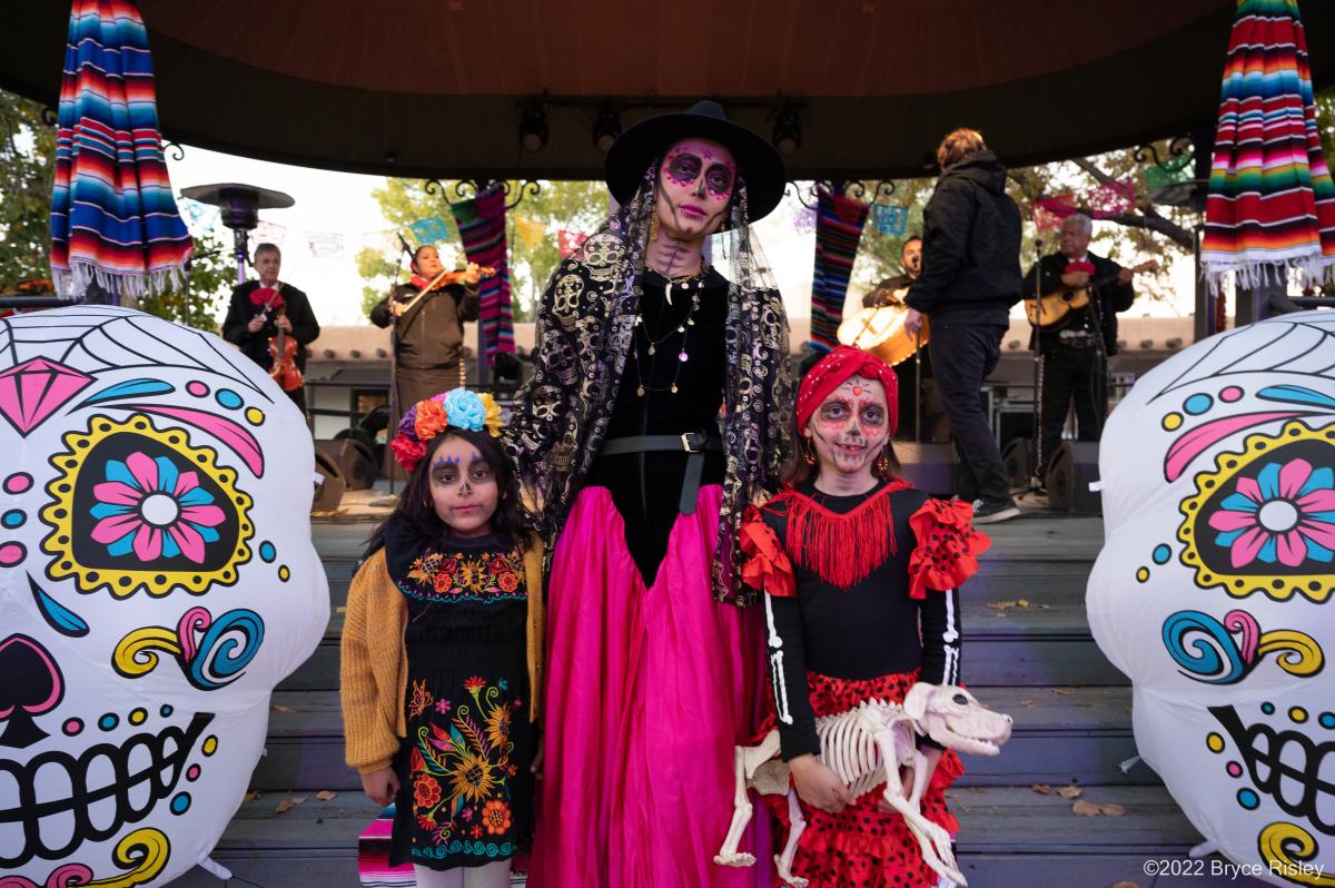 Dia de Muertos on the Santa Fe Plaza