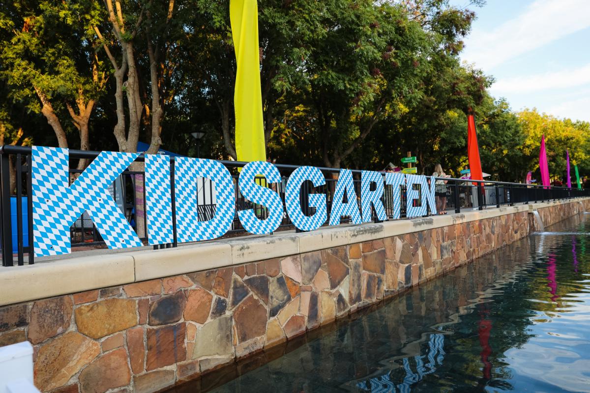 Kidsgarten Sign