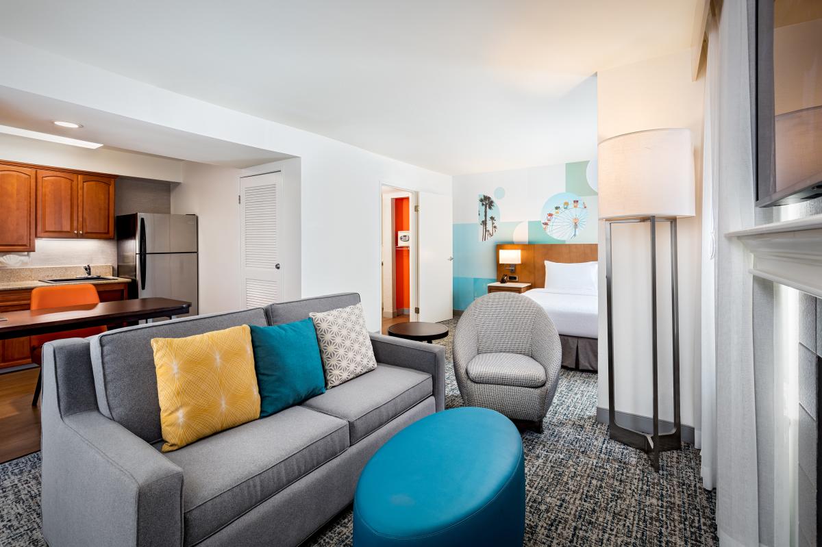 Clementine Hotel