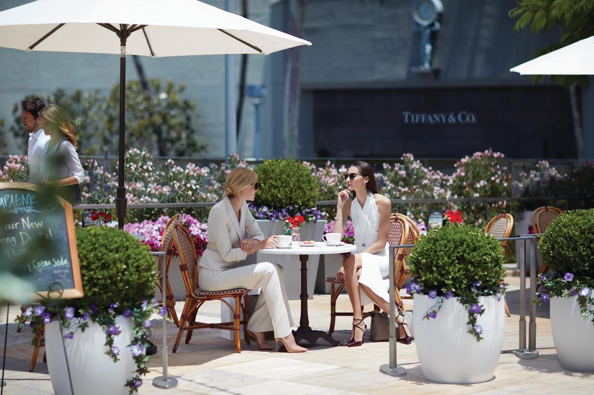 South Coast Plaza Alfresco Shopping