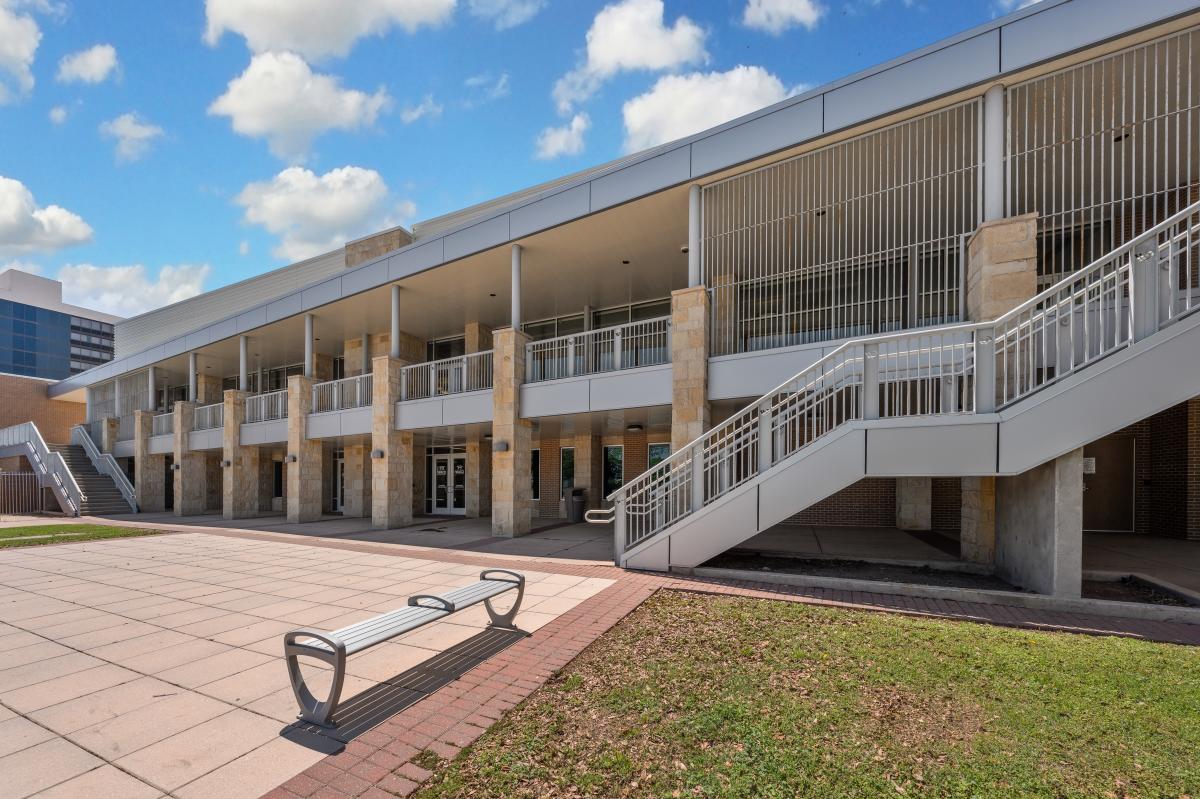 Outside Shot - University Parks Dr