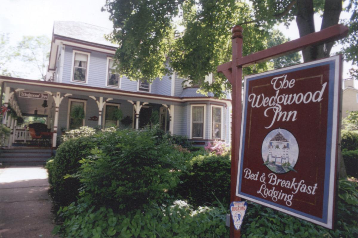 Sign at Wedgwood Inn