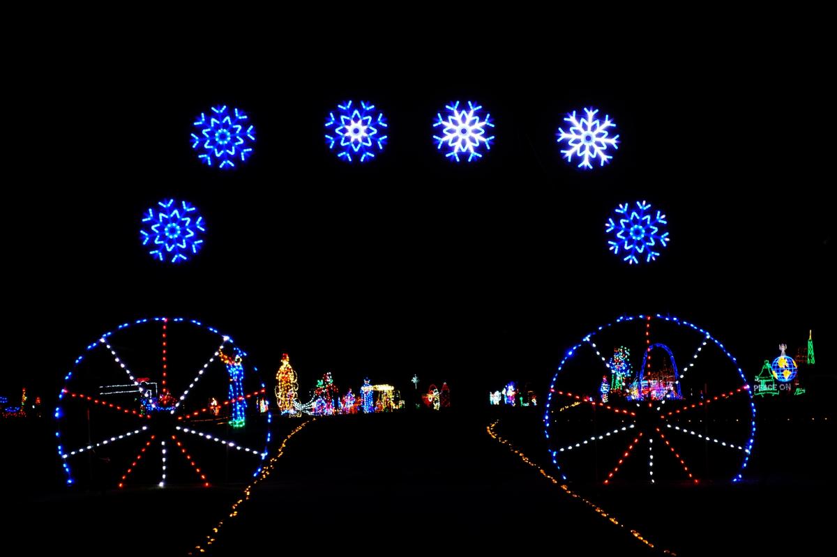 Christmsas light displays at the Clarksville Speedway