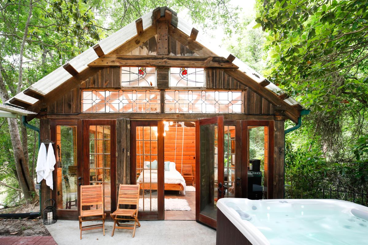 Naturalist Boudoir Cabin
