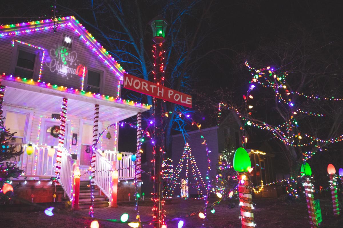 A house decorate in holiday lights and decor for the Chippewa Valley Parade of Lights