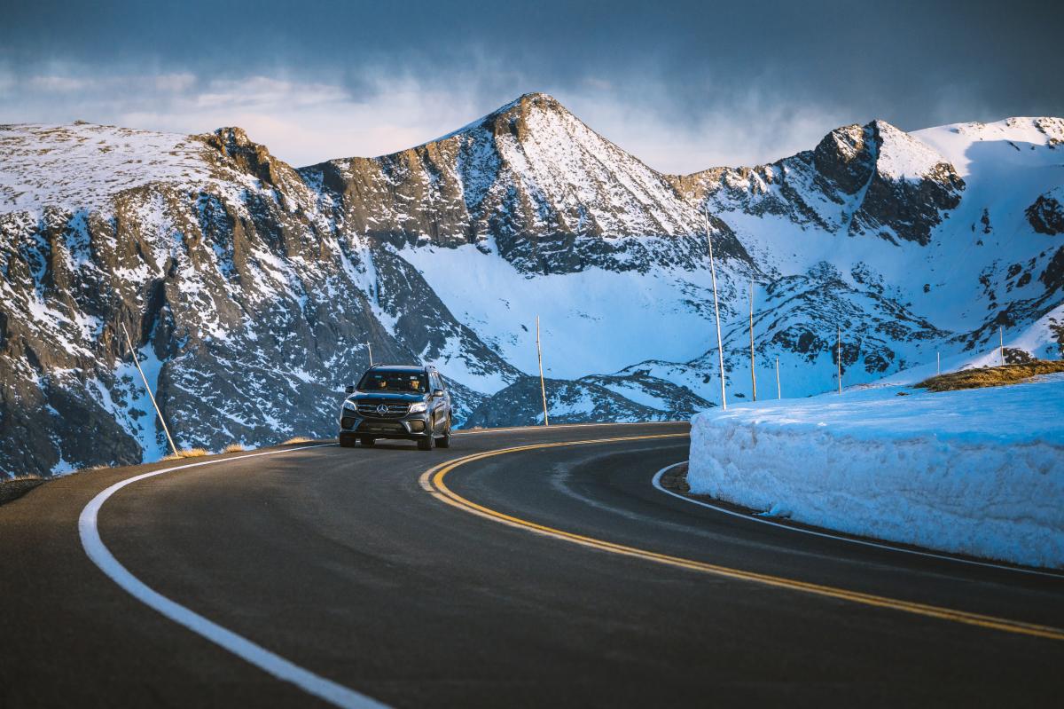 Driving_Trail Ridge Road_Winter