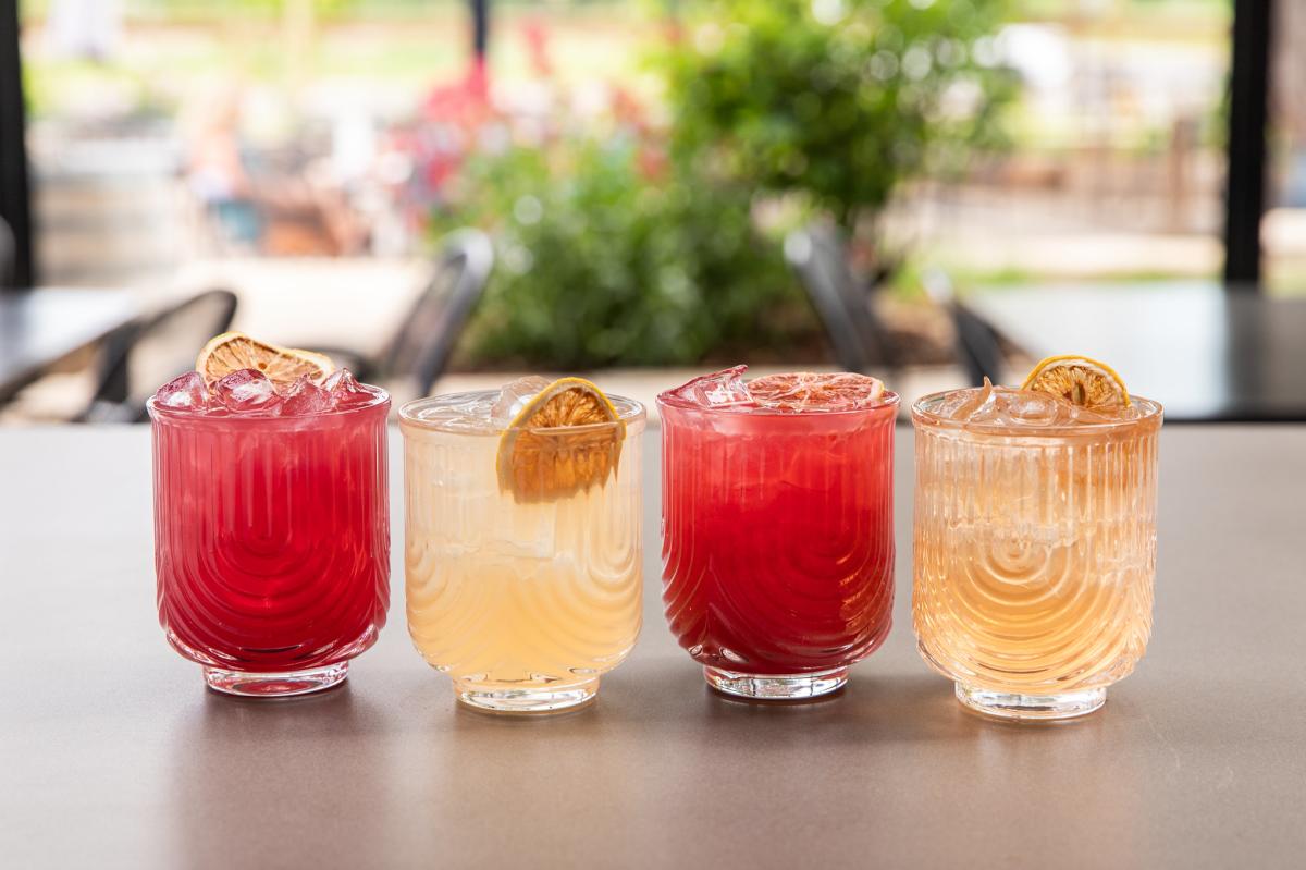 Flight of wine spritzers alternating red wine and white wine