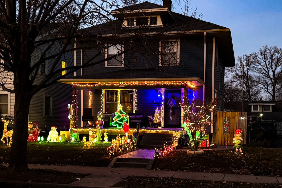 1002 W Packard Ave