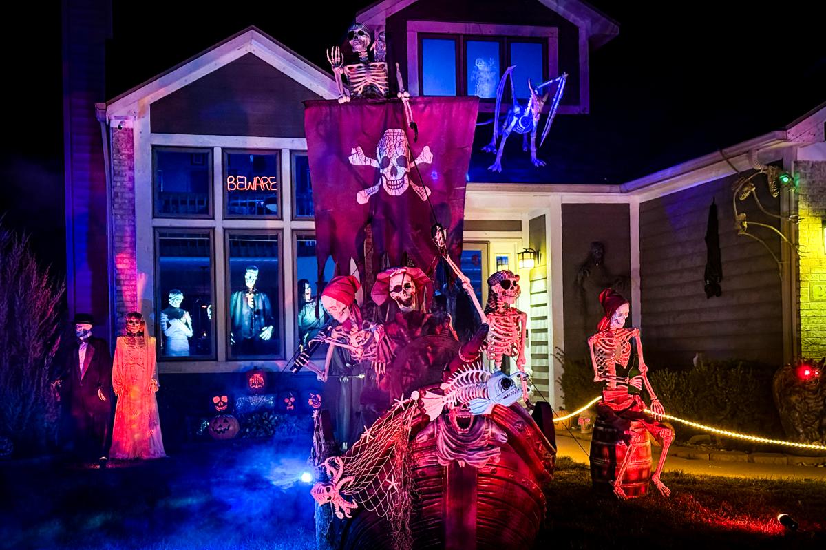 Halloween Lights Display at 2912 Sweet Cider Rd, Fort Wayne