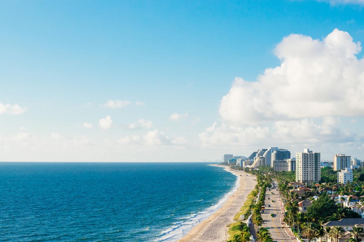 Pelican Grand Beach View