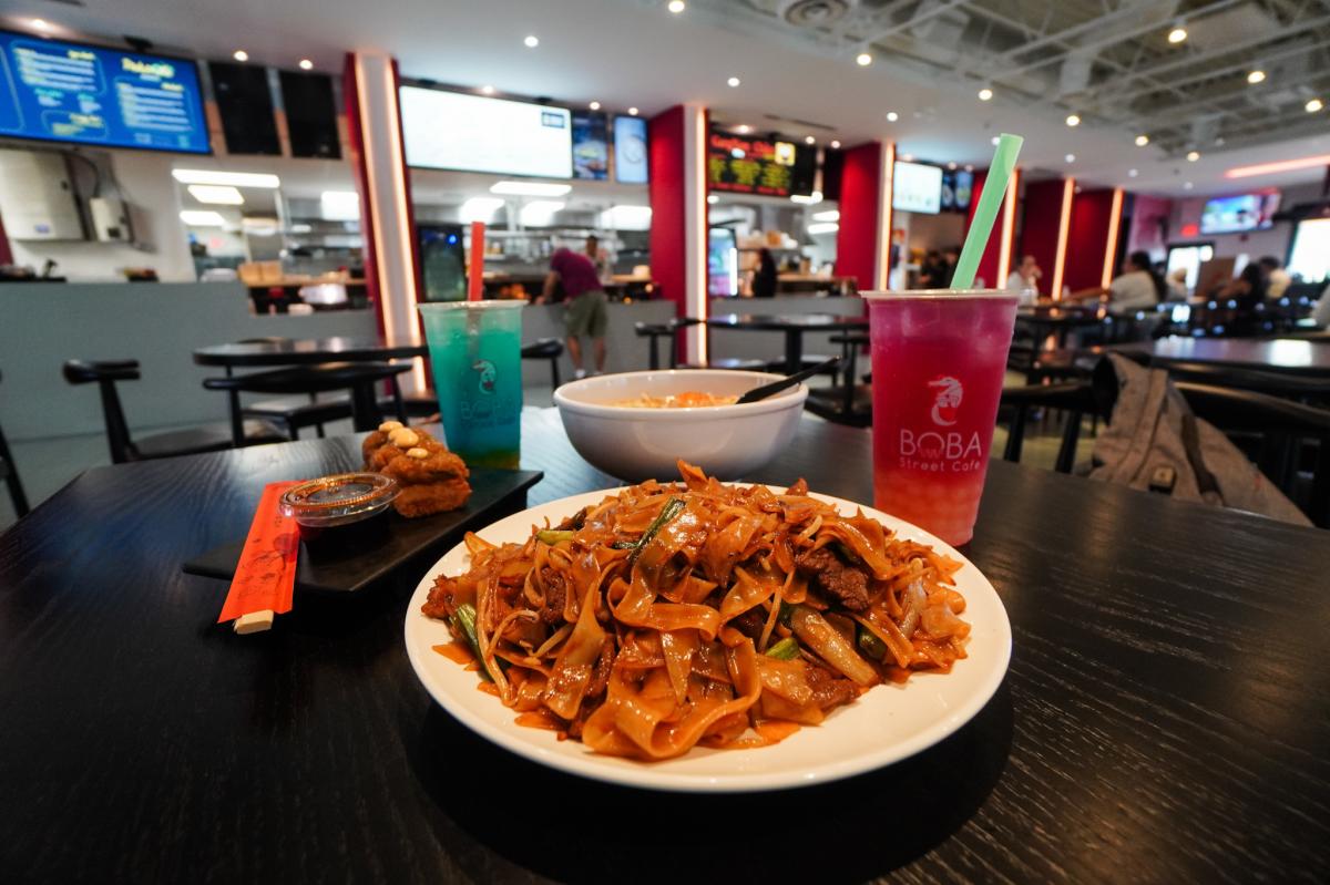 Baoshi Food Hall & Bar