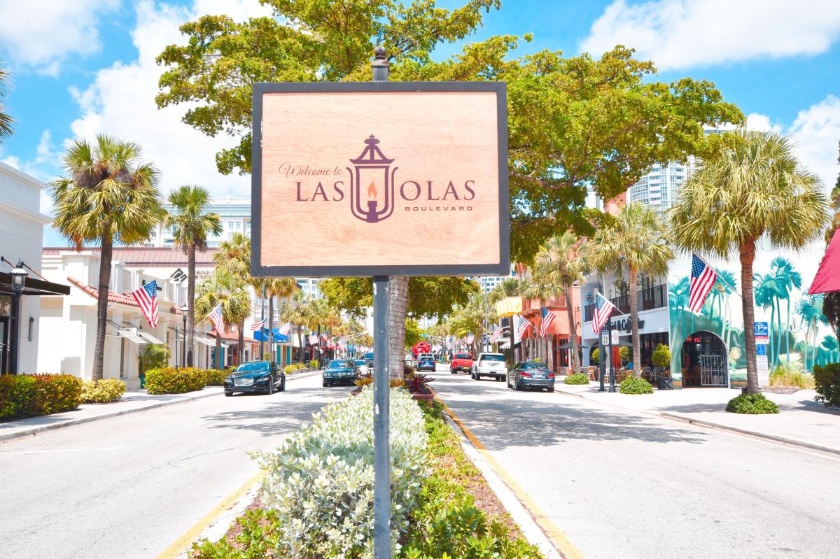 Las Olas Blvd Sign