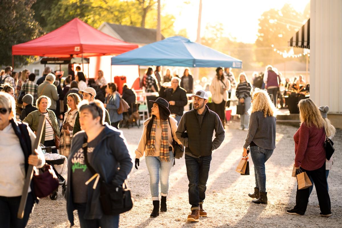Market Under the Lights | Shipshewana
