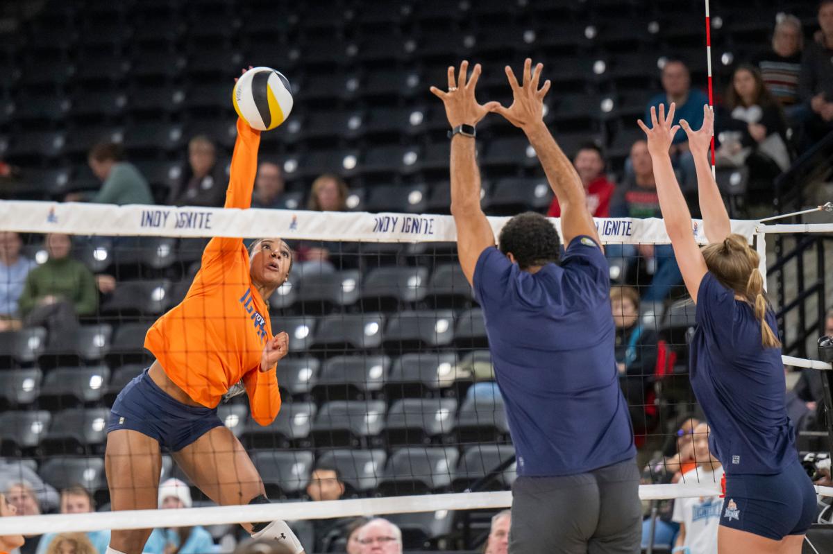 Indy Ignite volleyball
