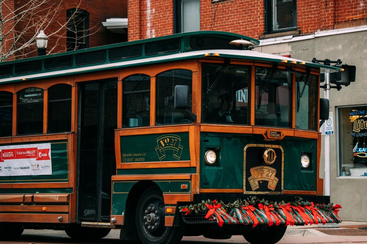 Holly Jolly Trolley