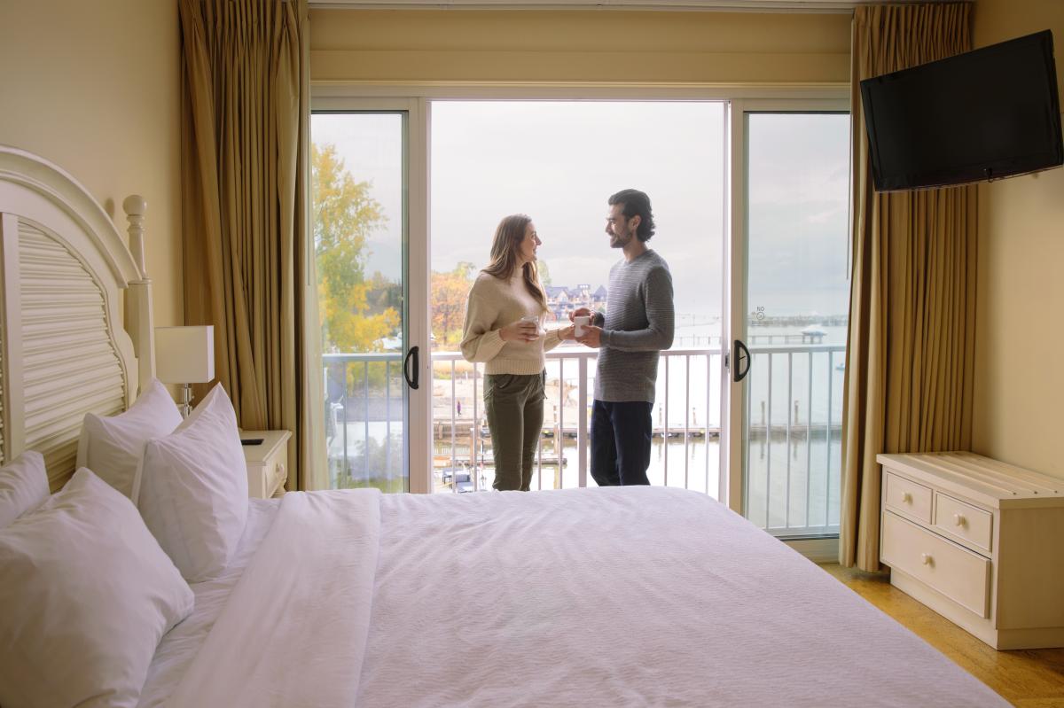 Couple_Enjoying_the_Balcony_in_Eldorado_Hotel_Room