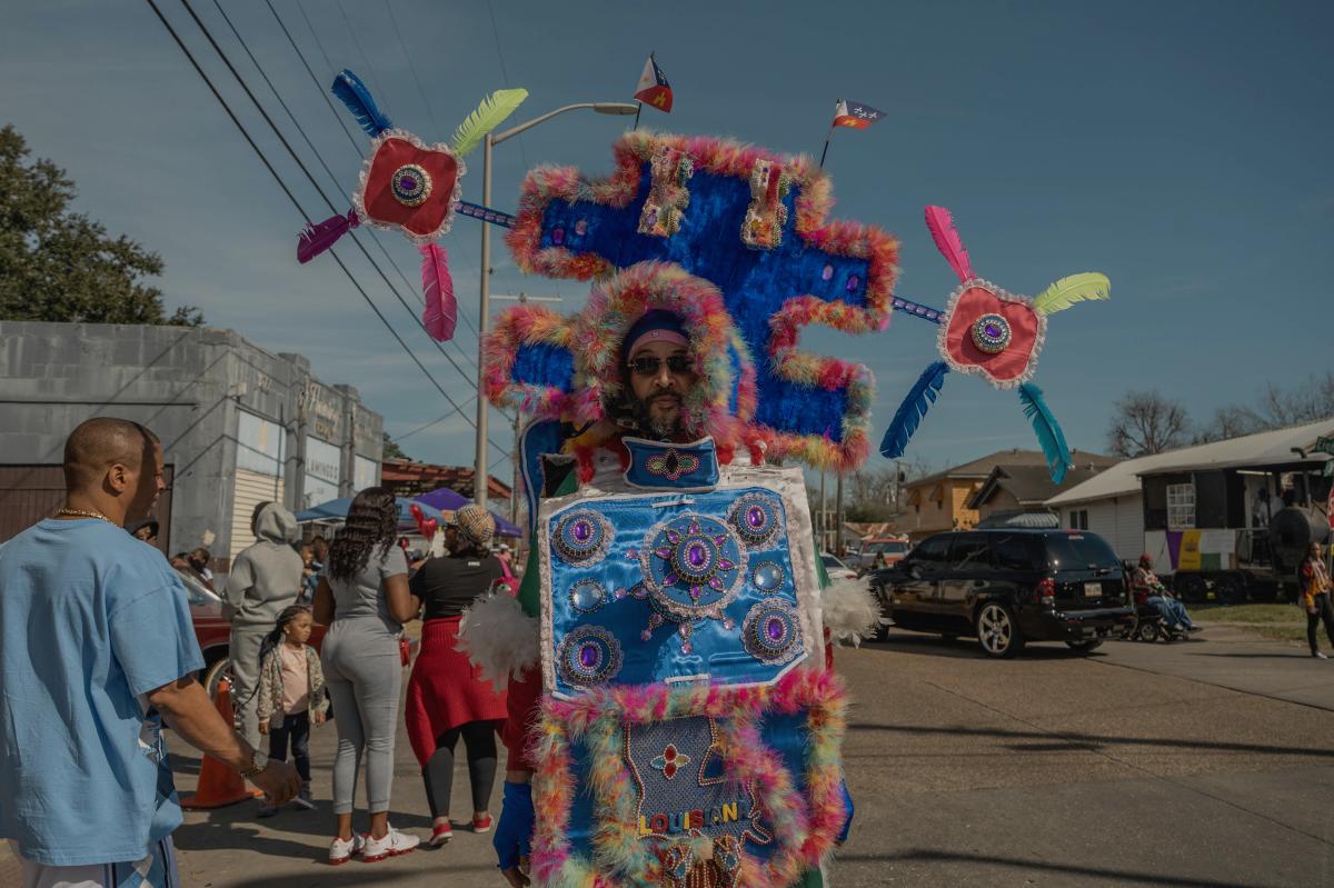 Mardi Gras Indians work to copyright costumes - The San Diego Union-Tribune