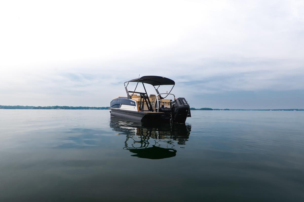 Ride Wake and Surf Pontoon