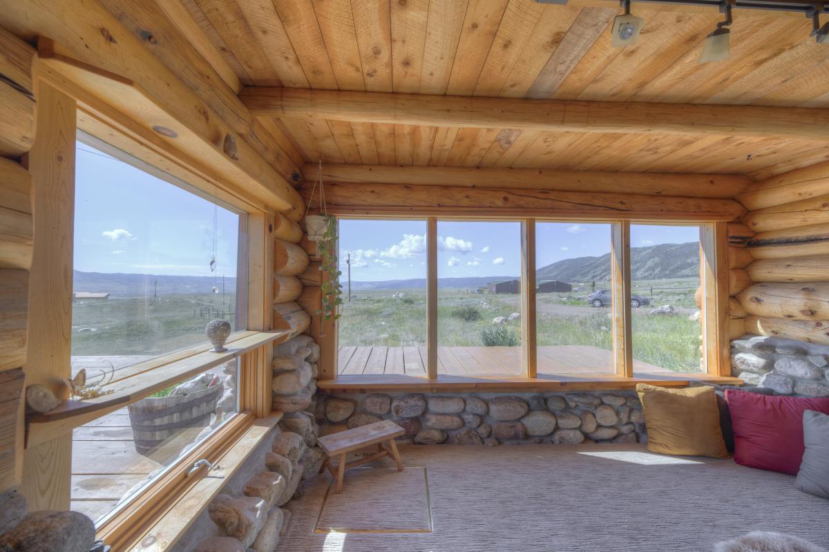 Vacation Rental Airbnb Centennial Wyoming Interior