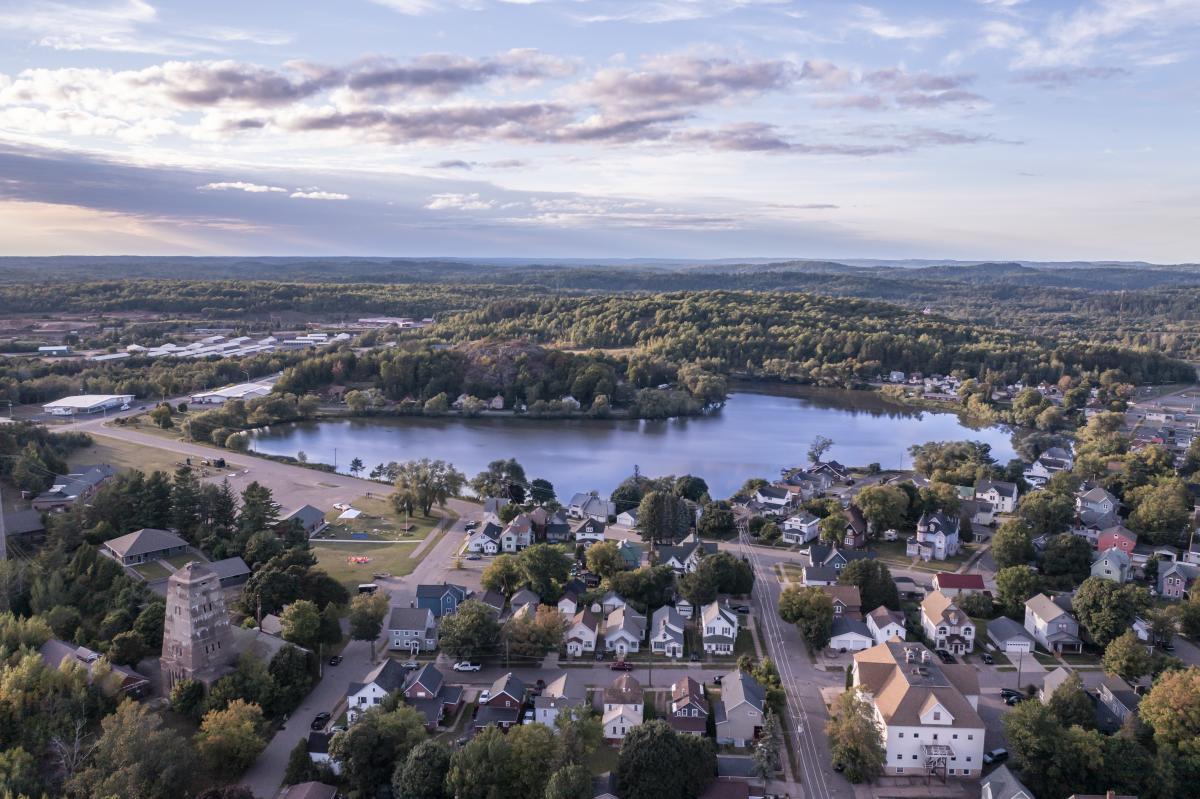 Ishpeming michigan hotels