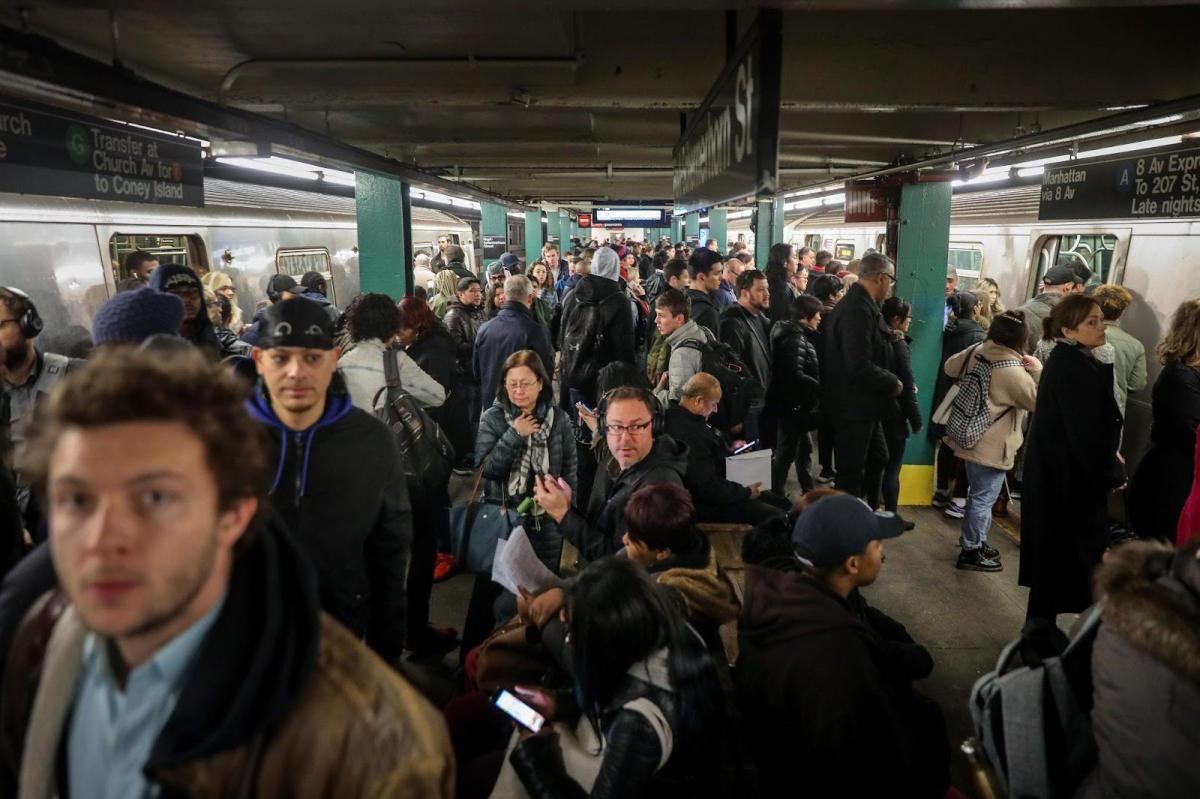 Crowds at NYC Metro